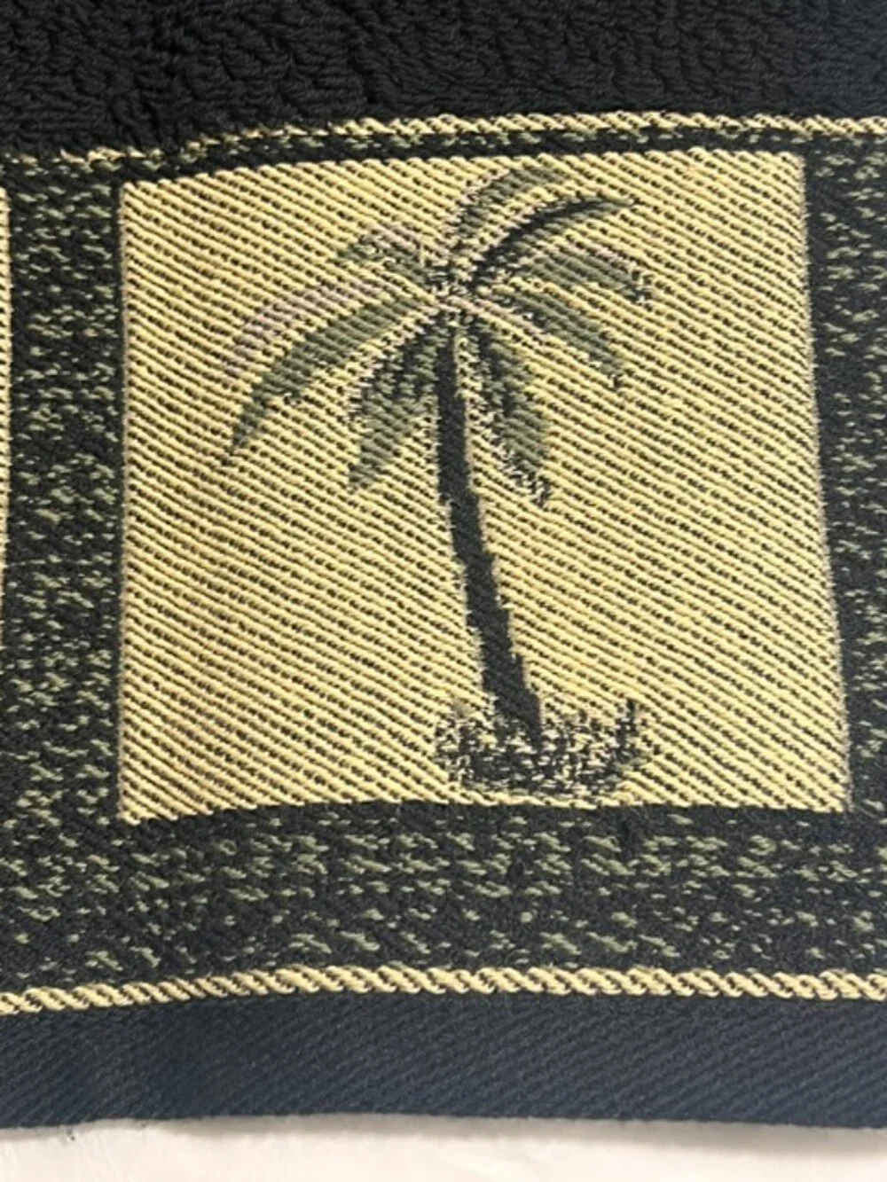 San Isidro Rare Set of 100% embroidered towels - EUC Decor Black/Sage